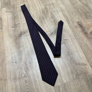 CHURCHILL COLLECTION | Silk Blend Burgundy Red Black Chain Pattern Neck Tie